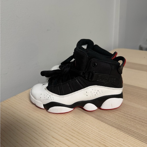 Jordan 6 Rings - Picture 7 of 8